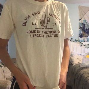 Short sleeve graphic tee